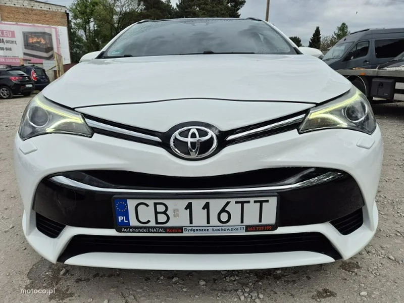 Toyota Avensis T27 6