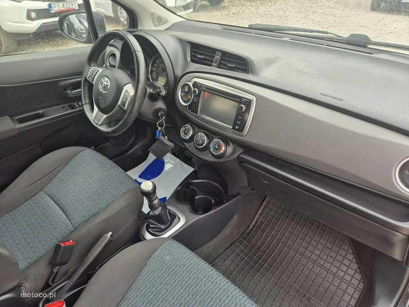Toyota Yaris XP130 13