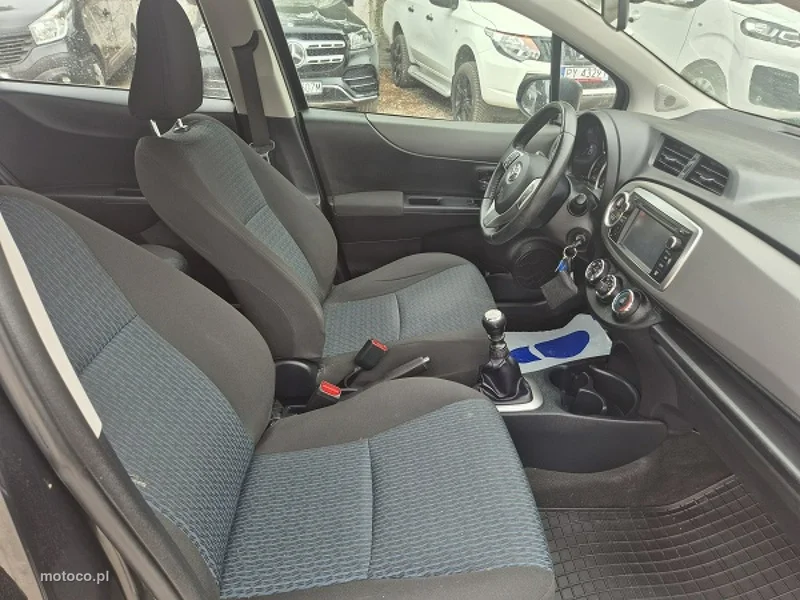 Toyota Yaris XP130 14