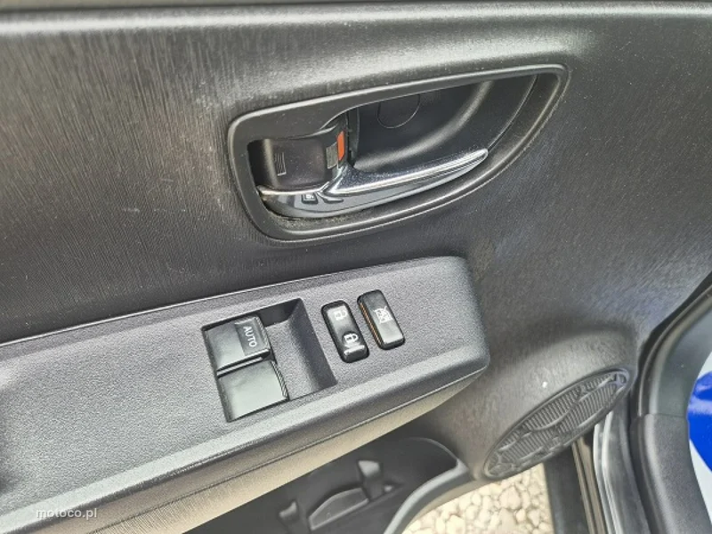 Toyota Yaris XP130 15