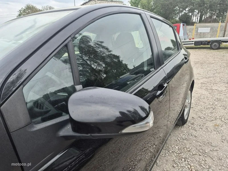 Toyota Yaris XP130 8