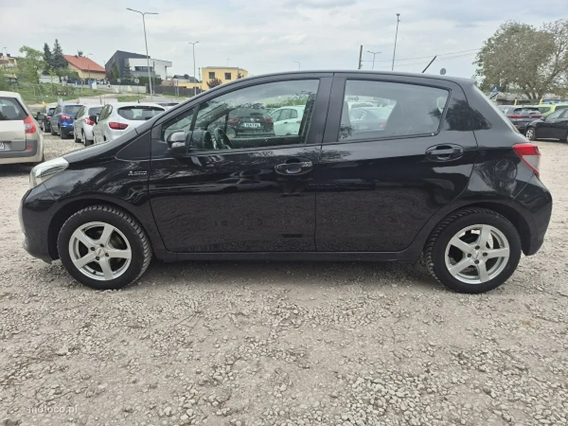 Toyota Yaris XP130 10