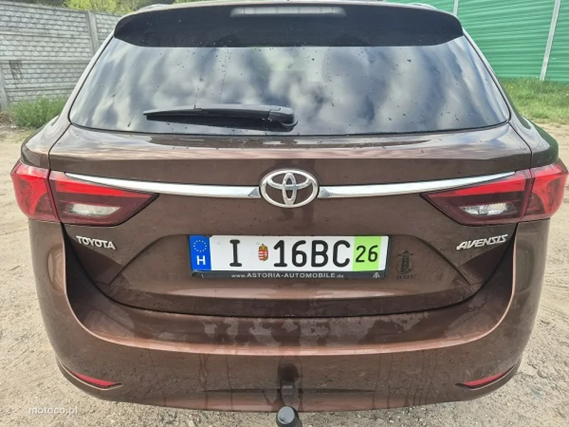 Toyota Avensis T27 3