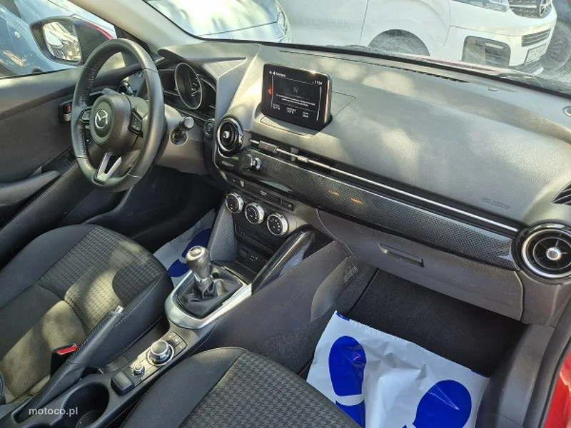 Mazda 2 14