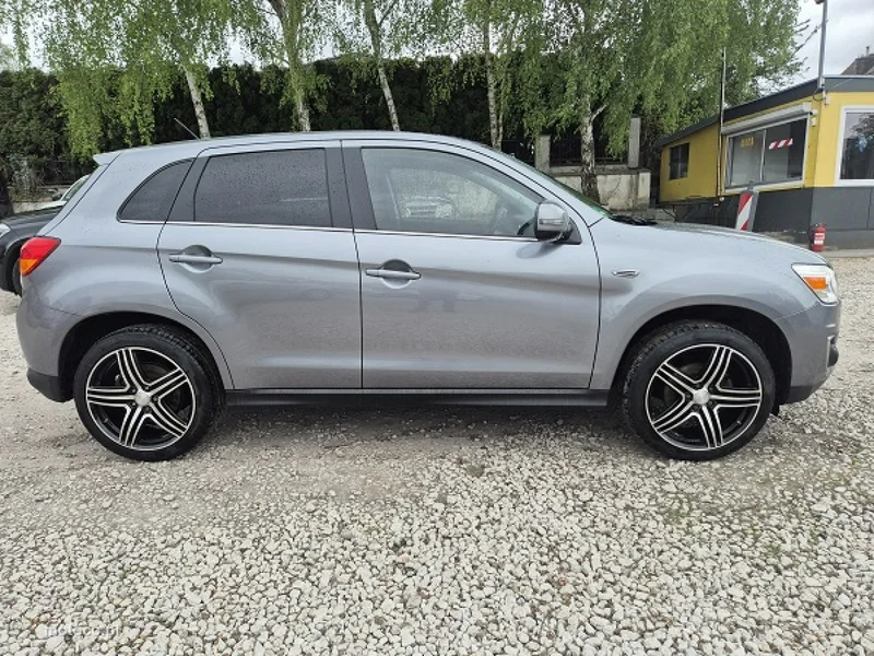 Mitsubishi ASX 10