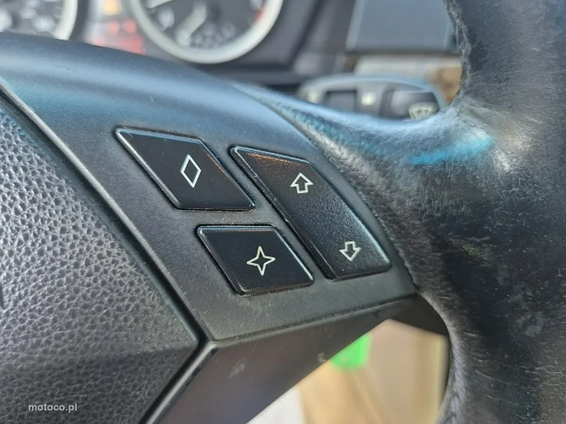 BMW Seria 5 E60 530 23