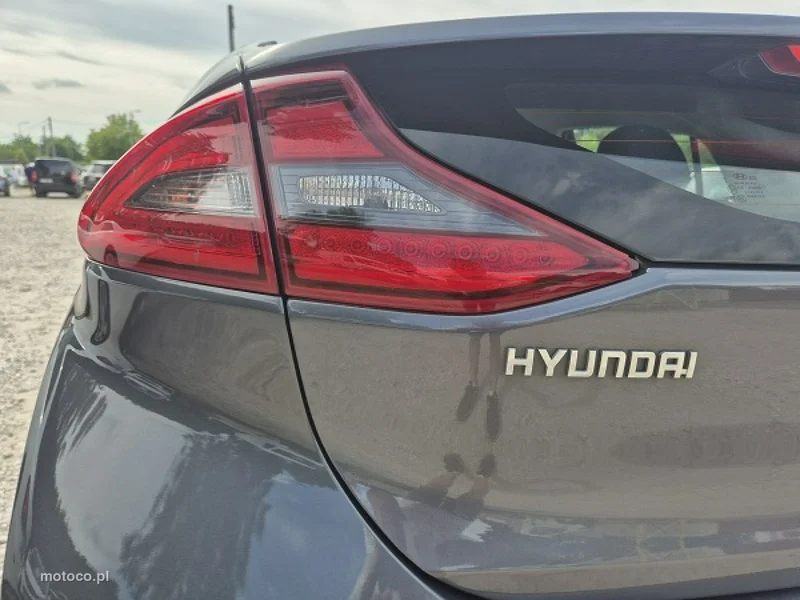 Hyundai IONIQ 11
