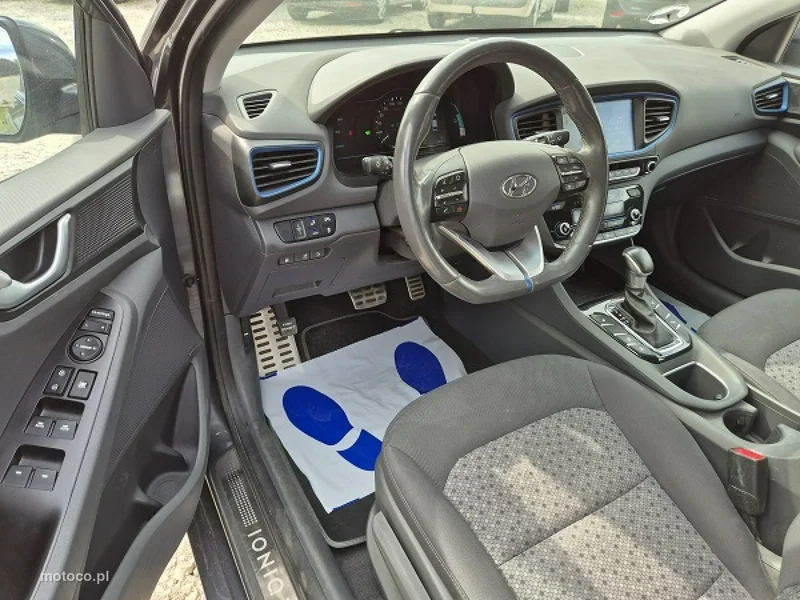 Hyundai IONIQ 18