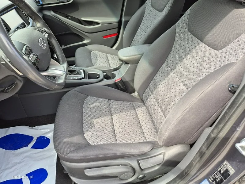 Hyundai IONIQ 22