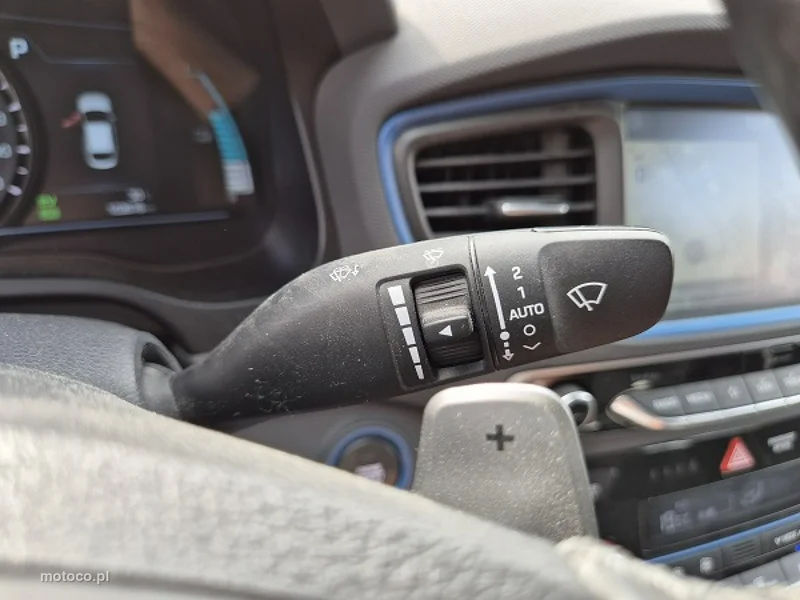 Hyundai IONIQ 29