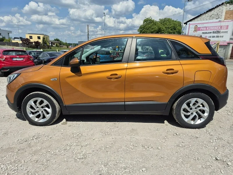 Opel Crossland I 11