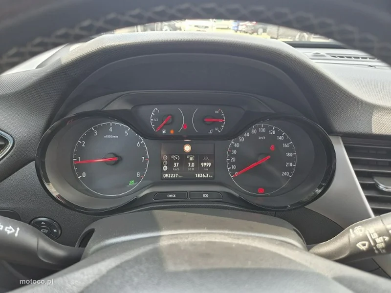 Opel Crossland I 20