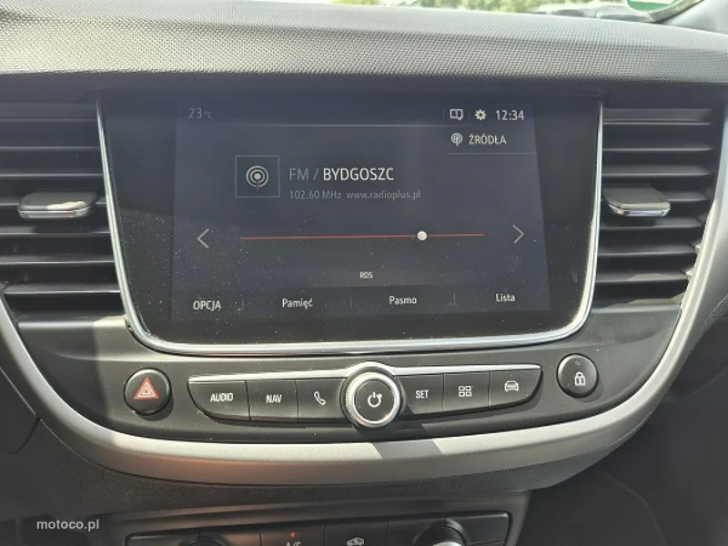 Opel Crossland I 23