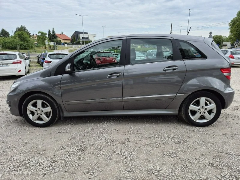 Mercedes-Benz Klasa B W246 B 180 9