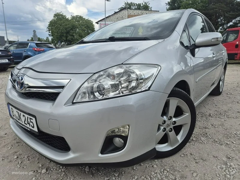 Toyota Auris E150