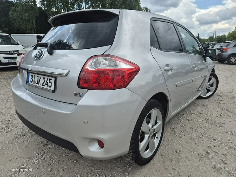 Toyota Auris E150 2