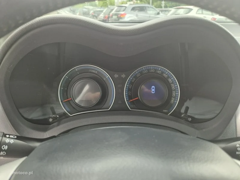 Toyota Auris E150 21
