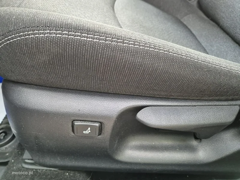 Toyota Corolla E210 17