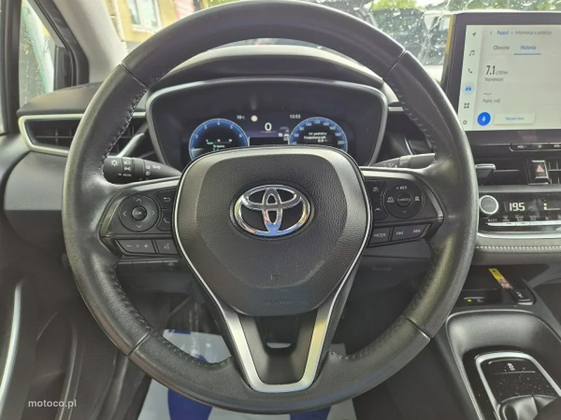 Toyota Corolla E210 18
