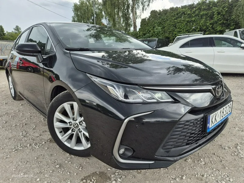Toyota Corolla E210 4