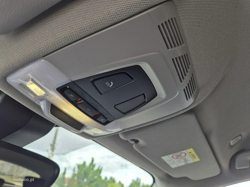 BMW X1 F48 32