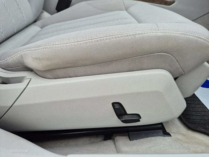 Mercedes-Benz Klasa E W212 E 200 15