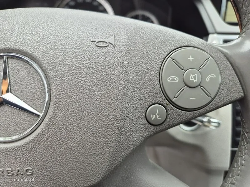 Mercedes-Benz Klasa E W212 E 200 22