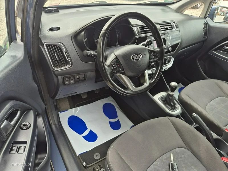 Kia Rio 13
