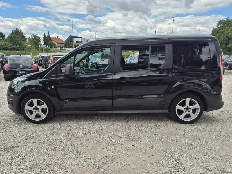 Ford Grand Tourneo Connect 13
