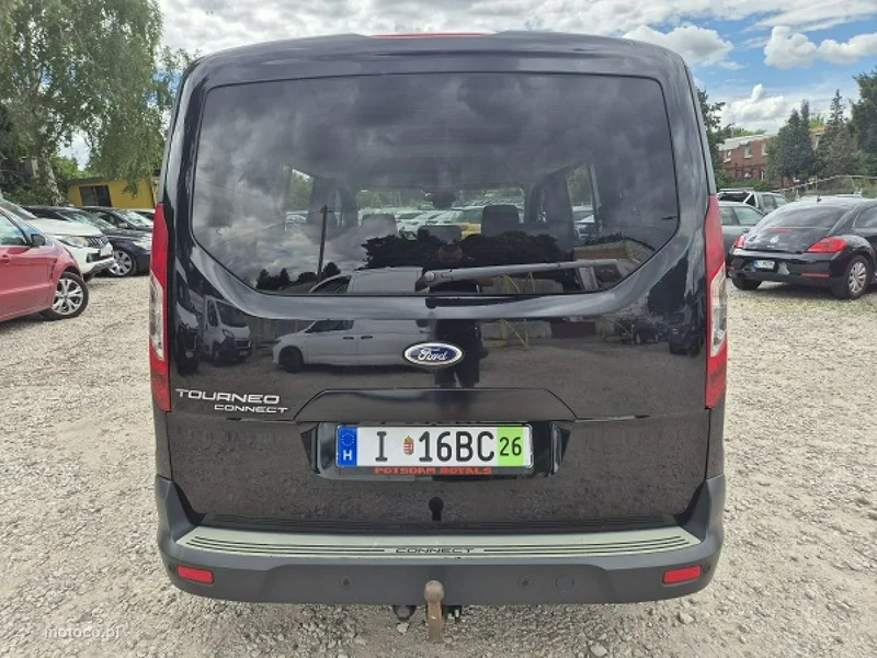 Ford Grand Tourneo Connect 3