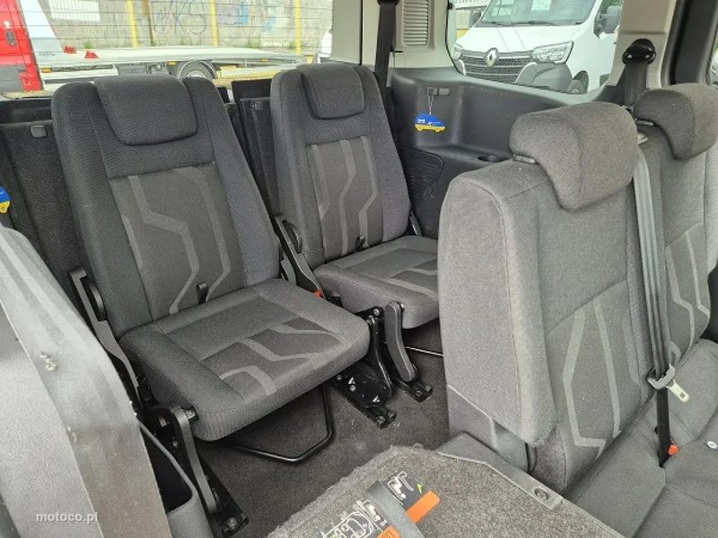 Ford Grand Tourneo Connect 21