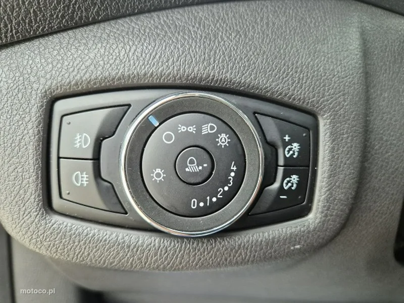 Ford Grand Tourneo Connect 26