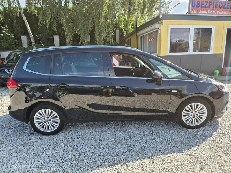 Opel Zafira C Tourer 14