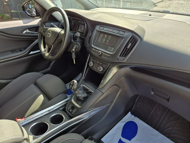 Opel Zafira C Tourer 16