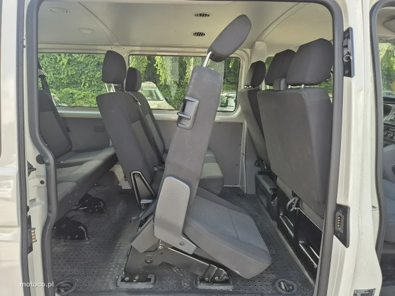 Volkswagen Transporter 22