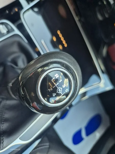 Mercedes-Benz Klasa C W205 C 200 36