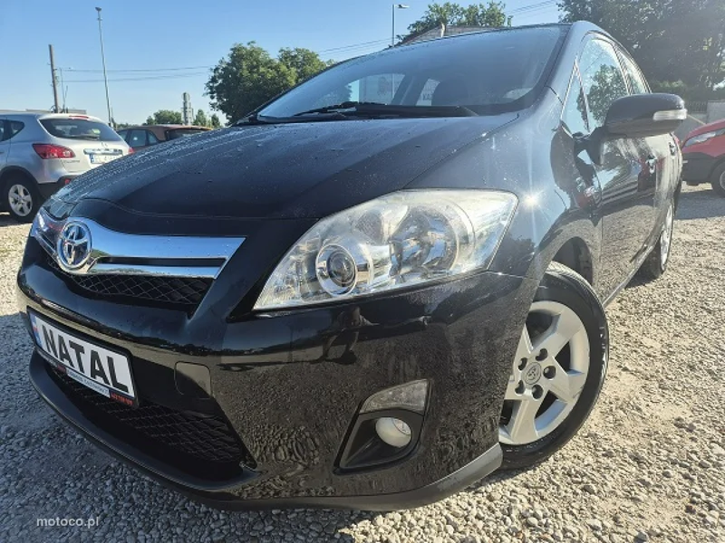 Toyota Auris E150