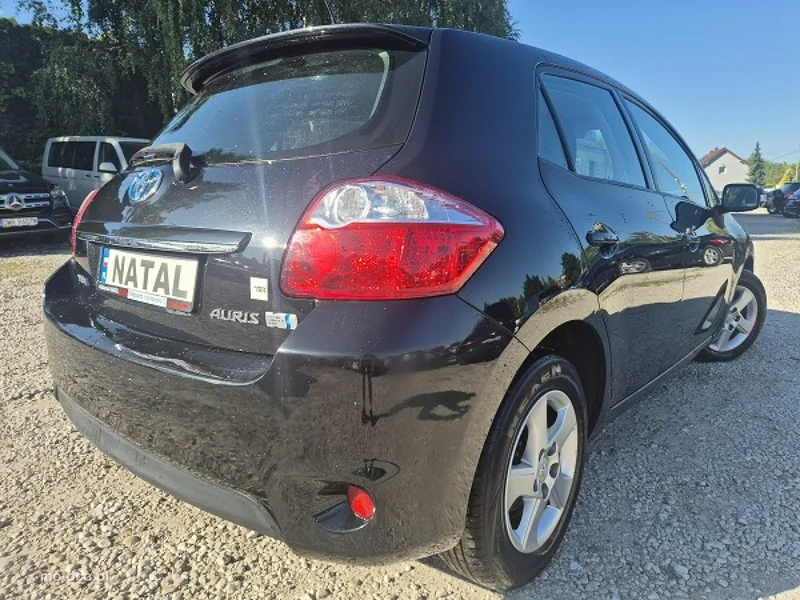 Toyota Auris E150 2
