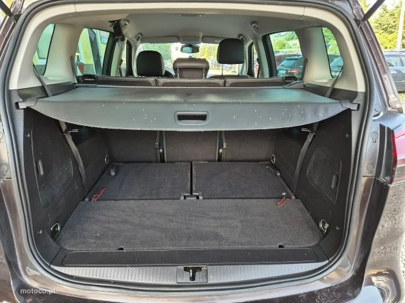 Opel Zafira C Tourer 16