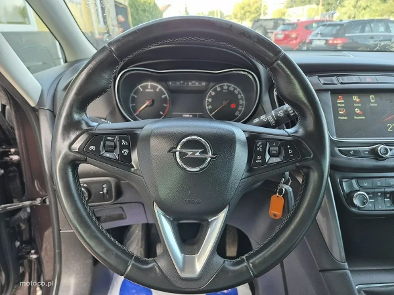 Opel Zafira C Tourer 21