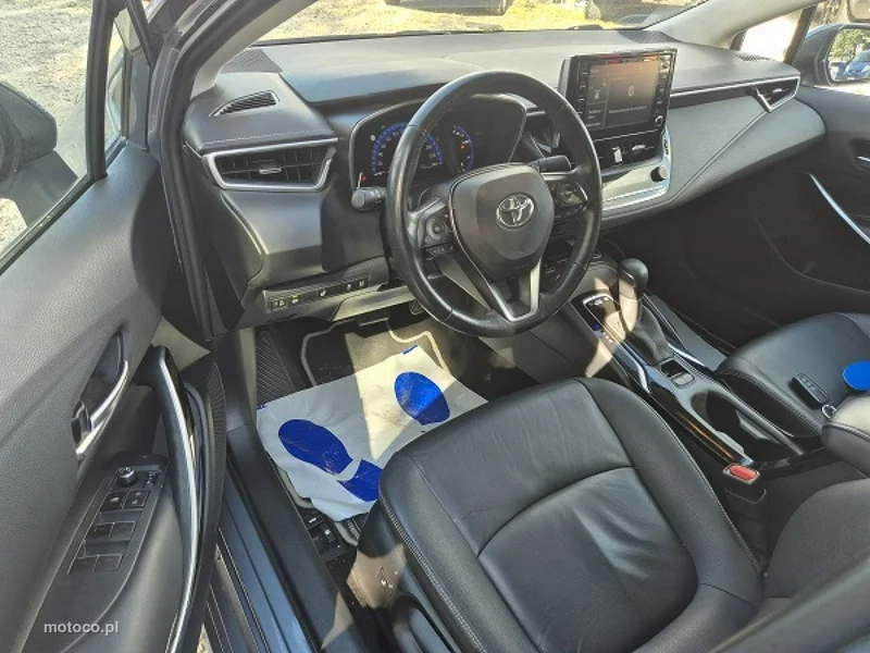 Toyota Corolla E210 20