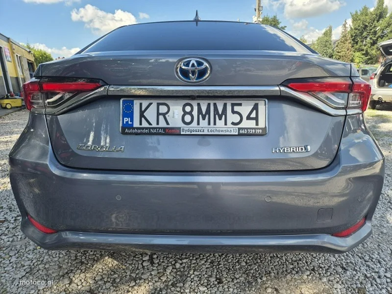Toyota Corolla E210 3