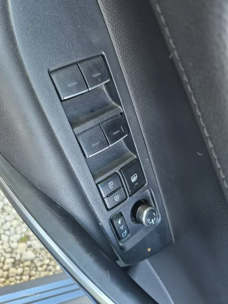 Toyota Corolla E210 25