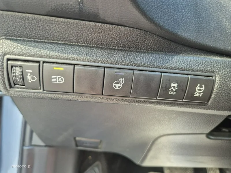 Toyota Corolla E210 27