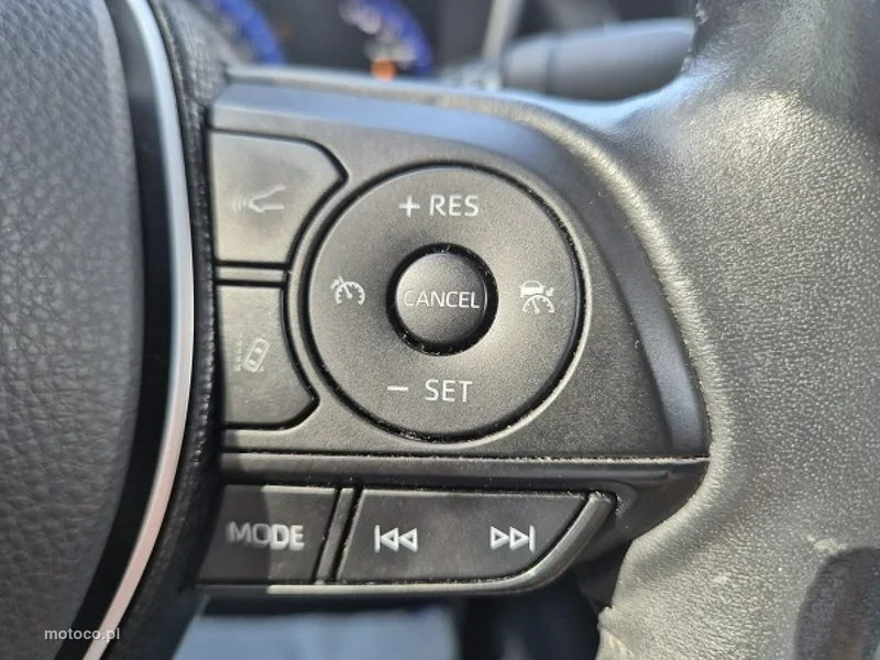 Toyota Corolla E210 30