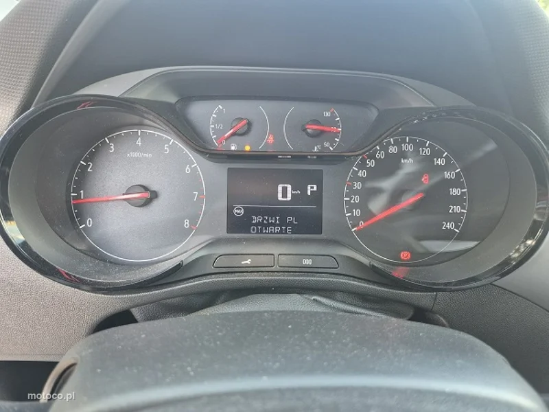 Opel Crossland X 28