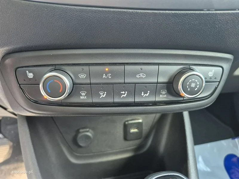 Opel Crossland X 30