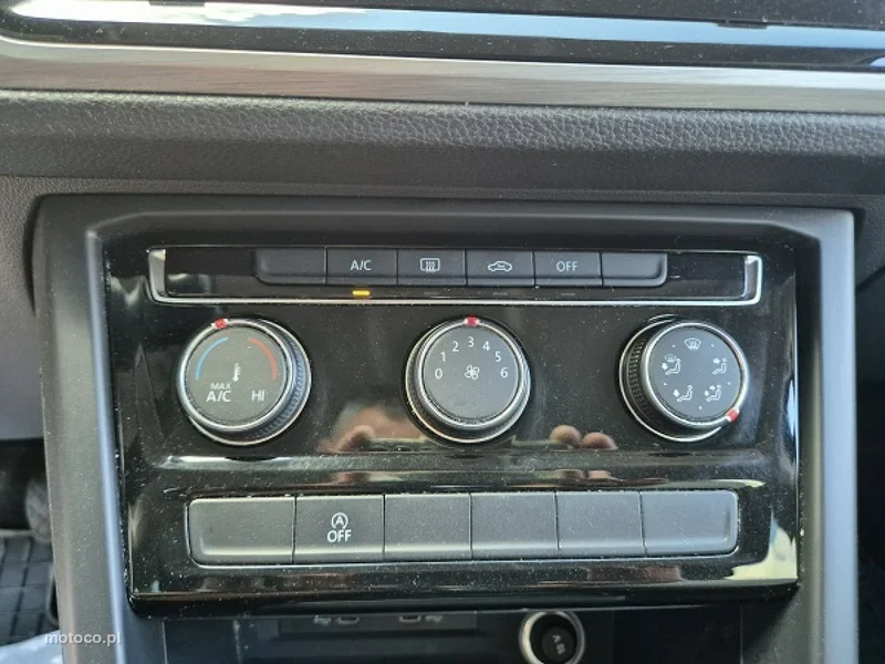 Volkswagen Touran 5T 31