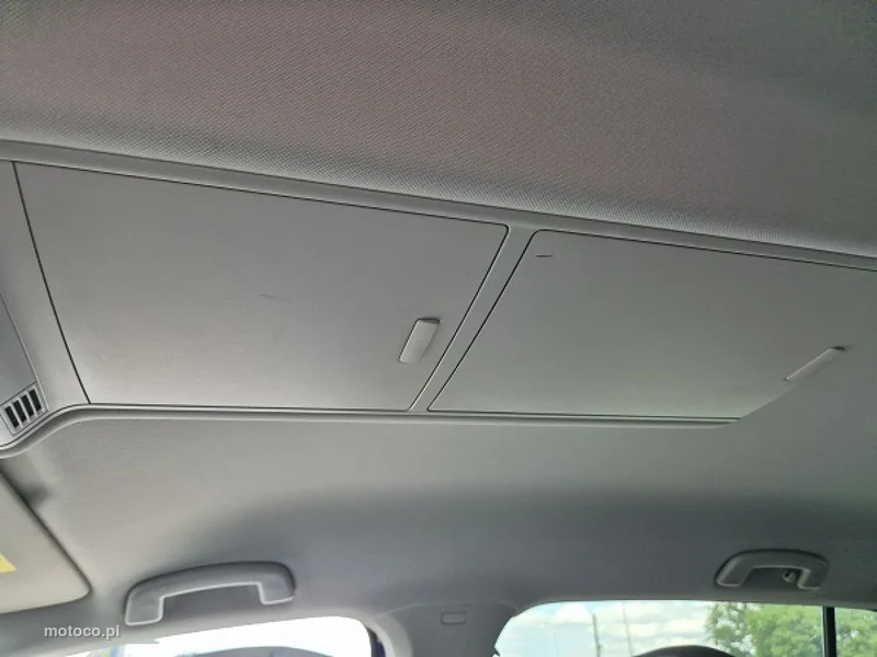 Volkswagen Touran 5T 36