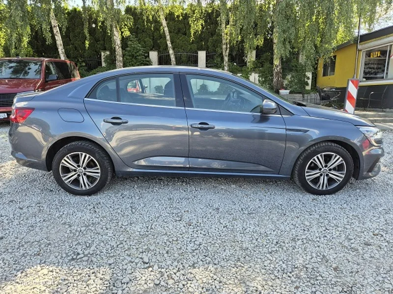 Renault Megane IV 16